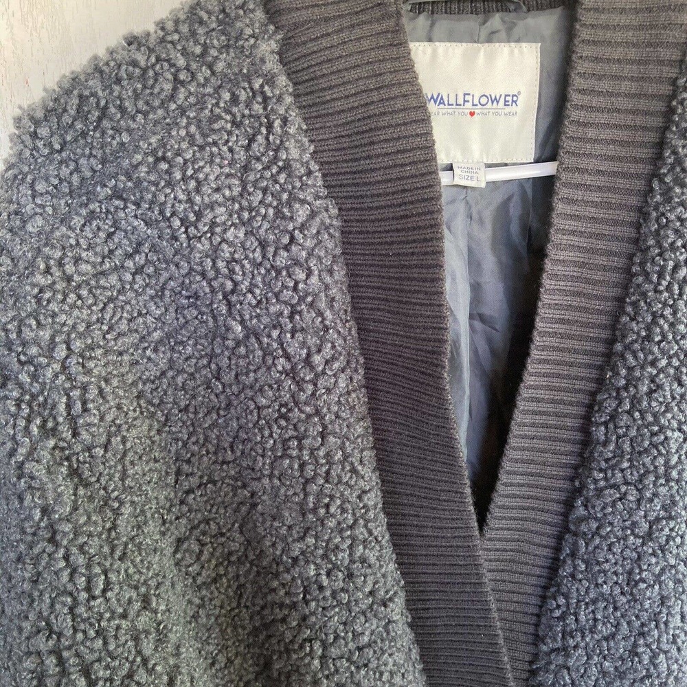 Wallflower Womens Sz L Fuzzy Jacket Iron Gray Long Sleeve Button Up Pockets New - Picture 5 of 8